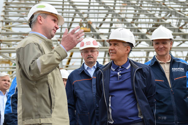 15 мая на площадке АМК в Менделеевске состоялось совещание с участием Президента Татарстана Рустама Минниханова